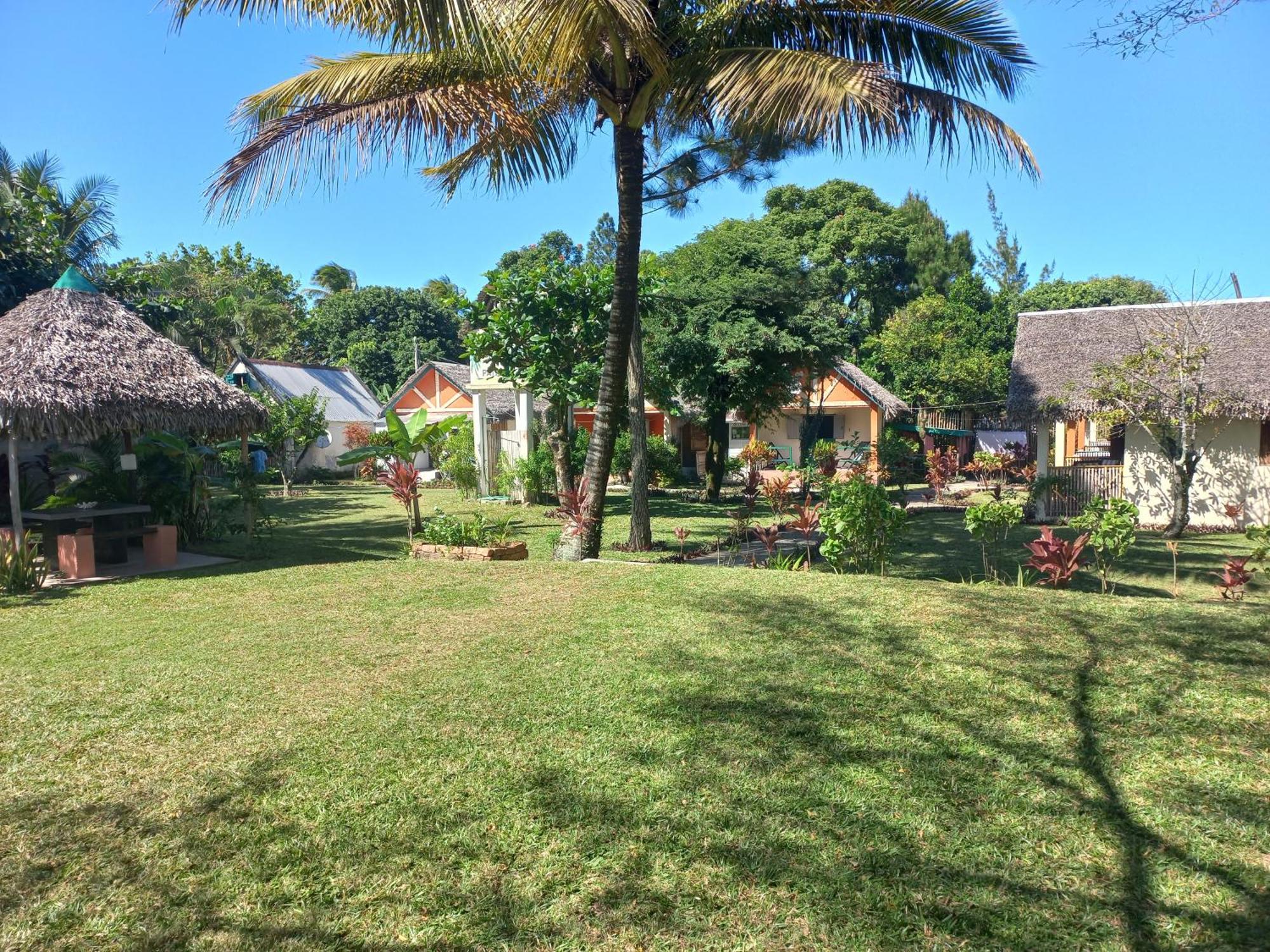 Cathy Patrick Hotel Foulpointe Bagian luar foto